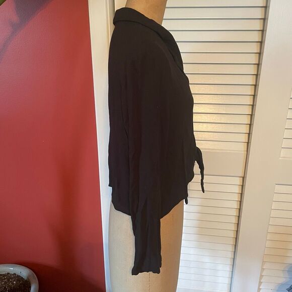 MOD REF | black long sleeve button down tie front  crop top M - Picture 4 of 8